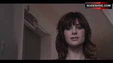 78. Lauren Blair Shows Breasts – City Baby