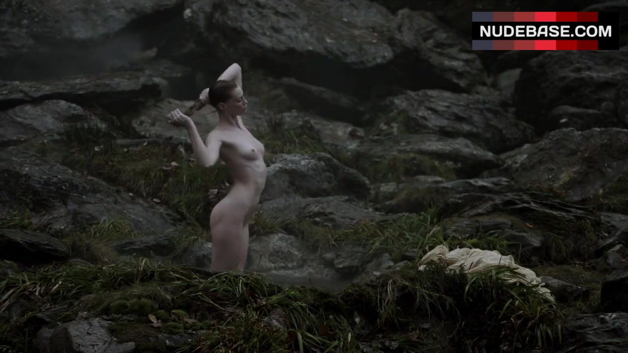 Alyssa Sutherland Full Nude at Waterfall – Vikings