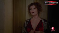 89. Rebecca Wisocky Masturbating – Devious Maids