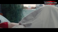 1. Noel Wells Having Oral Sex – Master Of None