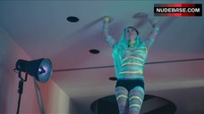 100. Viviane Albertine Bare Scene – Exhibition