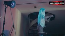 23. Viviane Albertine Bare Scene – Exhibition