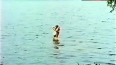4. Kathleen Beller Shows Full Naked in Lake – Surfacing