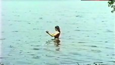 6. Kathleen Beller Shows Full Naked in Lake – Surfacing