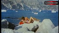 100. Margrit Evelyn Newton Exposed Tits on Beach – Una Tenera Follia