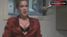 4. Kira Reed Shows Cleavage – Amy'S O