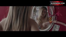 Jessica Lu Shows Boobs – Diyu