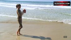 1. Jessie Nizewitz Flashes Butt and Pussy – Dating Naked