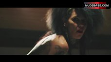 67. Malice Mcmunn Exposed Breasts – American Muscle