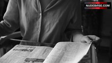 23. Amy Hood Shows Tits and Pussy – Promiscuities