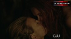 3. Eliza Taylor Lesbian Sex – The 100