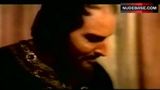 1. Lisbeth Hummel Lying Nude – La Bella E La Bestia