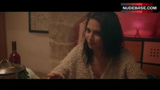 89. Nadia Hilker Hot Scene – Spring