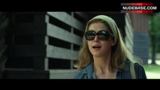 67. Lola Kirke Hot Scene – Gone Girl