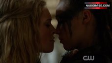 78. Alycia Debnam Carey Lesbian Kiss – The 100