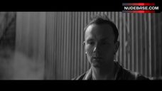 12. Iida Kuninga Bare Her Butt – Concrete Night