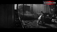 67. Iida Kuninga Bare Her Butt – Concrete Night