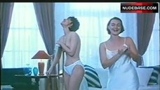 2. Sandra Bernhard Shows Tits – Dallas Doll
