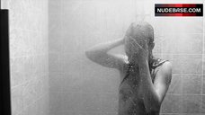 1. Yuliya Hlynina Nude in Shower – Weekend