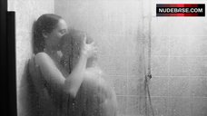 100. Yuliya Hlynina Nude in Shower – Weekend