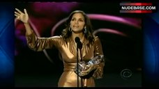 8. Halle Berry No Bra – The People'S Choice Awards