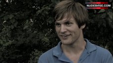 23. Sarah Wald Pokies Through Top – Fields Of The Dead