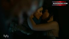 Kasia Kaczmarek Lesbian Scene – Hunters