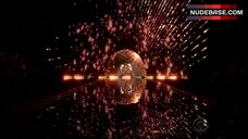 1. Hot Karlie Kloss in Lingerie – The Victoria'S Secret Fashion Show 2014