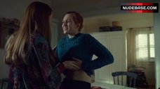 100. Katherine Barrell in Lesbi Scene – Wynonna Earp
