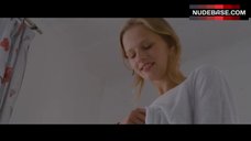 78. Aleksandra Bortich Shows Bush – Kak Menya Zovut