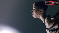 12. Fka Twigs Hot Scene – Fka Twigs - Pendulum