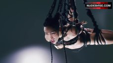 78. Fka Twigs Hot Scene – Fka Twigs - Pendulum