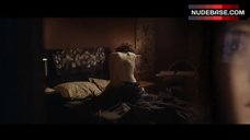 2. Zuria Vega Sex Scene – Mas Negro Que La Noche