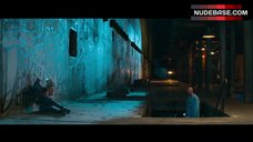 2. Yo-Landi Visser Sexy Scene – Chappie