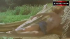 10. Tara Strohmeier Exposed Breasts – Hollywood Boulevard