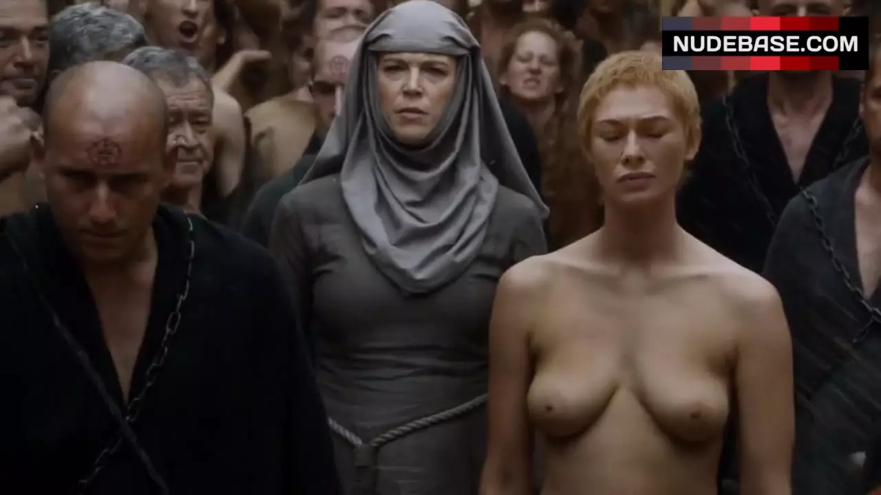 Lena Headey Naked into Crowd – Game Of Thrones (1:56) | NudeBase.com