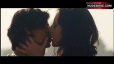 6. Preeti Gupta Lesbi Kiss – Unfreedom