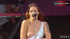 Tove Lo Shows One Tit – Tove Lo - Talking Body (Live At Rock In Rio, Las Vegas)