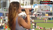 2. Tove Lo Shows One Tit – Tove Lo - Talking Body (Live At Rock In Rio, Las Vegas)