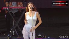 3. Tove Lo Shows One Tit – Tove Lo - Talking Body (Live At Rock In Rio, Las Vegas)