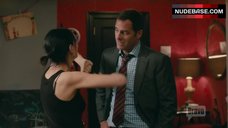 7. Jill Kargman Shows Underwear – Odd Mom Out