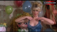 3. Susan Lynn Kiger Bare Breasts – The Happy Hooker Goes Hollywood