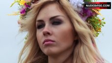 10. Inna Shevchenko Shows Her Boobs – I Am Femen