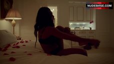 5. Tashiana Washington Sexy in Lingerie – The Jim Gaffigan Show