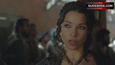 7. Jenna Saras Full Frontal Nude – Black Sails