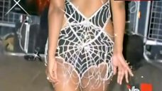 7. Hot Samantha Mumba in Spider Web Dress – Vh1'S 100 Greatest Red Carpet Moments