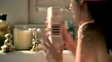 5. Jamie-Lynn Sigler Tits Scene – Call Me: The Rise And Fall Of Heidi Fleiss: Unrated And Uncut