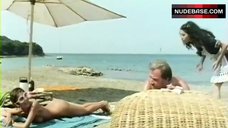 5. Barbara Bouchet Nude on Beach – L' Anatra All'Arancia