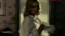 10. Barbara Bouchet Boobs Flash – Alla Ricerca Del Piacere