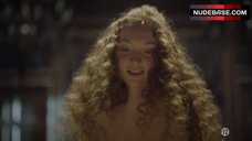 2. Alexia Giordano Sex Scene – Versailles